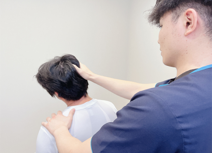 施術前の丁寧なカウンセリングの様子