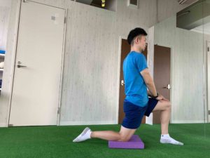 股関節屈筋群のストレッチ