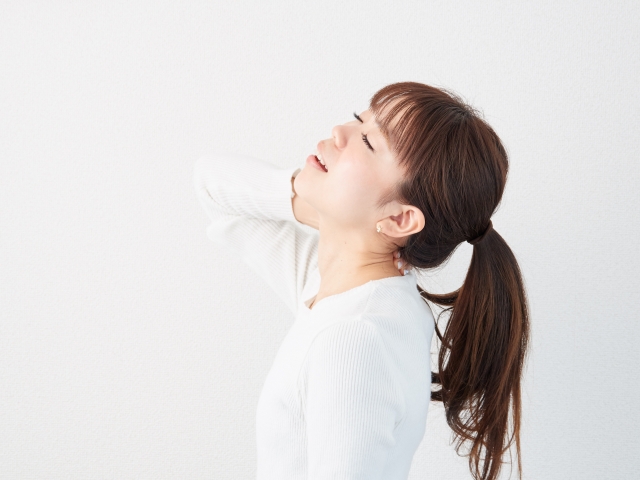 ストレートネックのイメージ（仮画像）